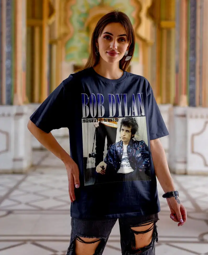 Vintage Bob Dylan T-Shirt: Singer-Songwriter Graphic Tee - Image 3
